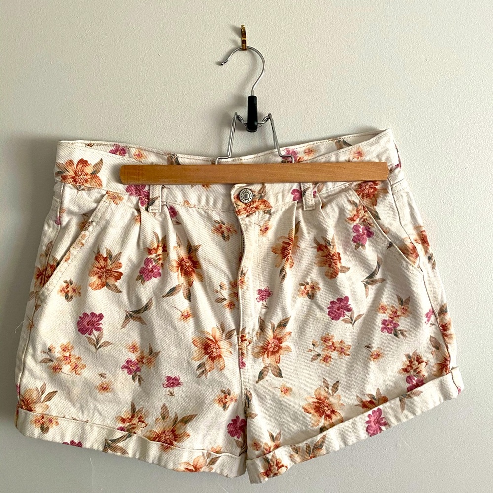 American Eagle mom shorts size 8